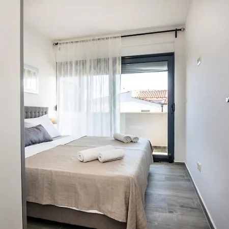 Holiday home Genster - Mirna Kroatien Vir