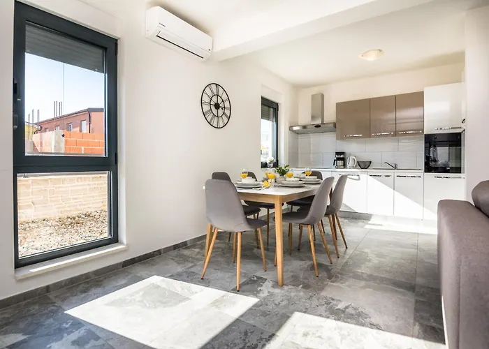 Genster - Mirna Kroatien *